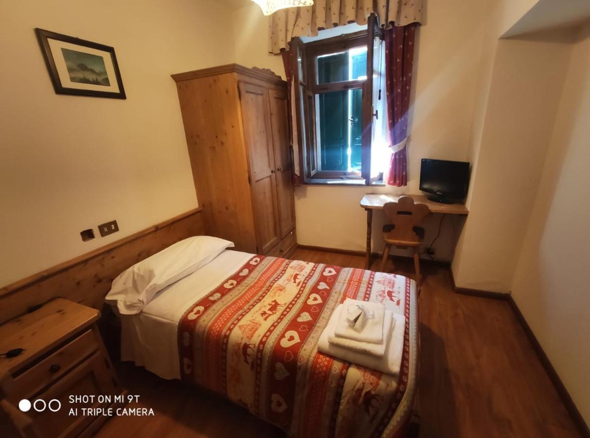 La Favorita Bed & Breakfast Lozzo Cadore ภายนอก รูปภาพ